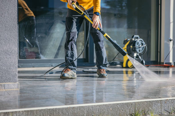 Best Driveway Pressure Washing  in Logan, IA
